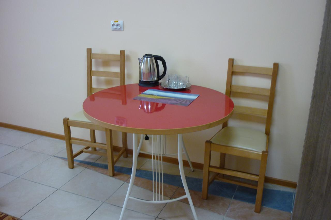 Motel Roza Vetrov Омск Екстериор снимка