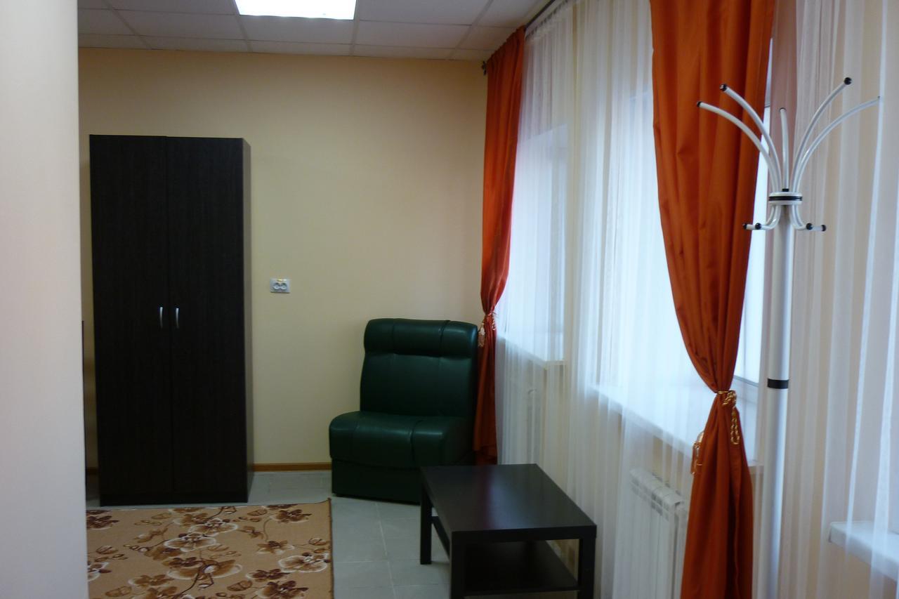 Motel Roza Vetrov Омск Екстериор снимка