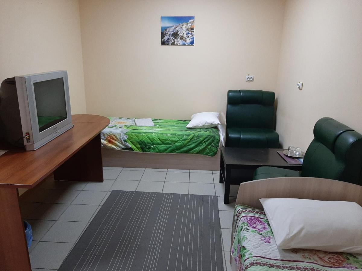 Motel Roza Vetrov Омск Екстериор снимка